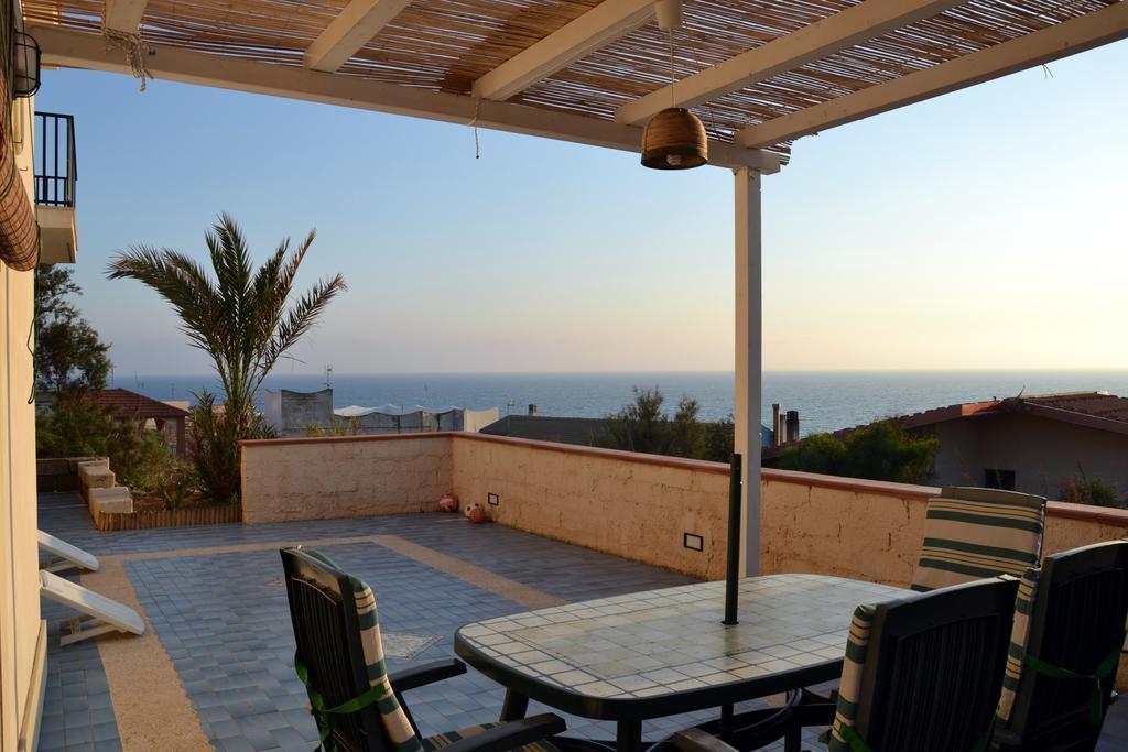 הוילה Cava dʼAliga Le Terrazze Sul Mare מראה חיצוני תמונה